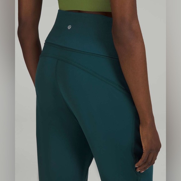 Lululemon Align Super-High-Rise Ribbed-Waist Jogger - Picture 5 of 13